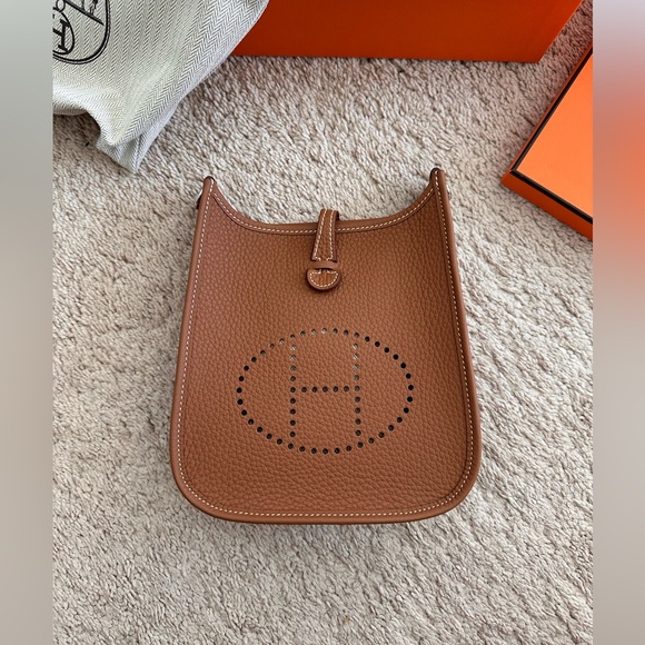 Hermes Mini Evelyn in Gold color with Palladium Hardware - Picture 3 of 7